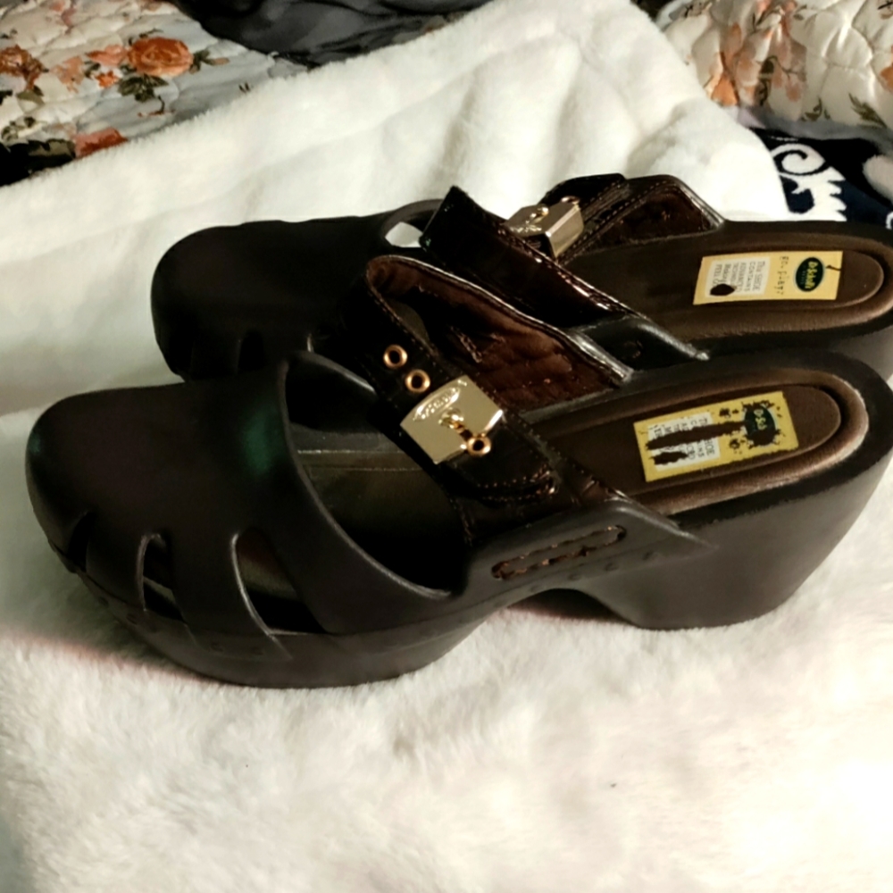 Dr. Scholl's rubber clogs, Size 9, brown/gold , Used once, Excellent condition!